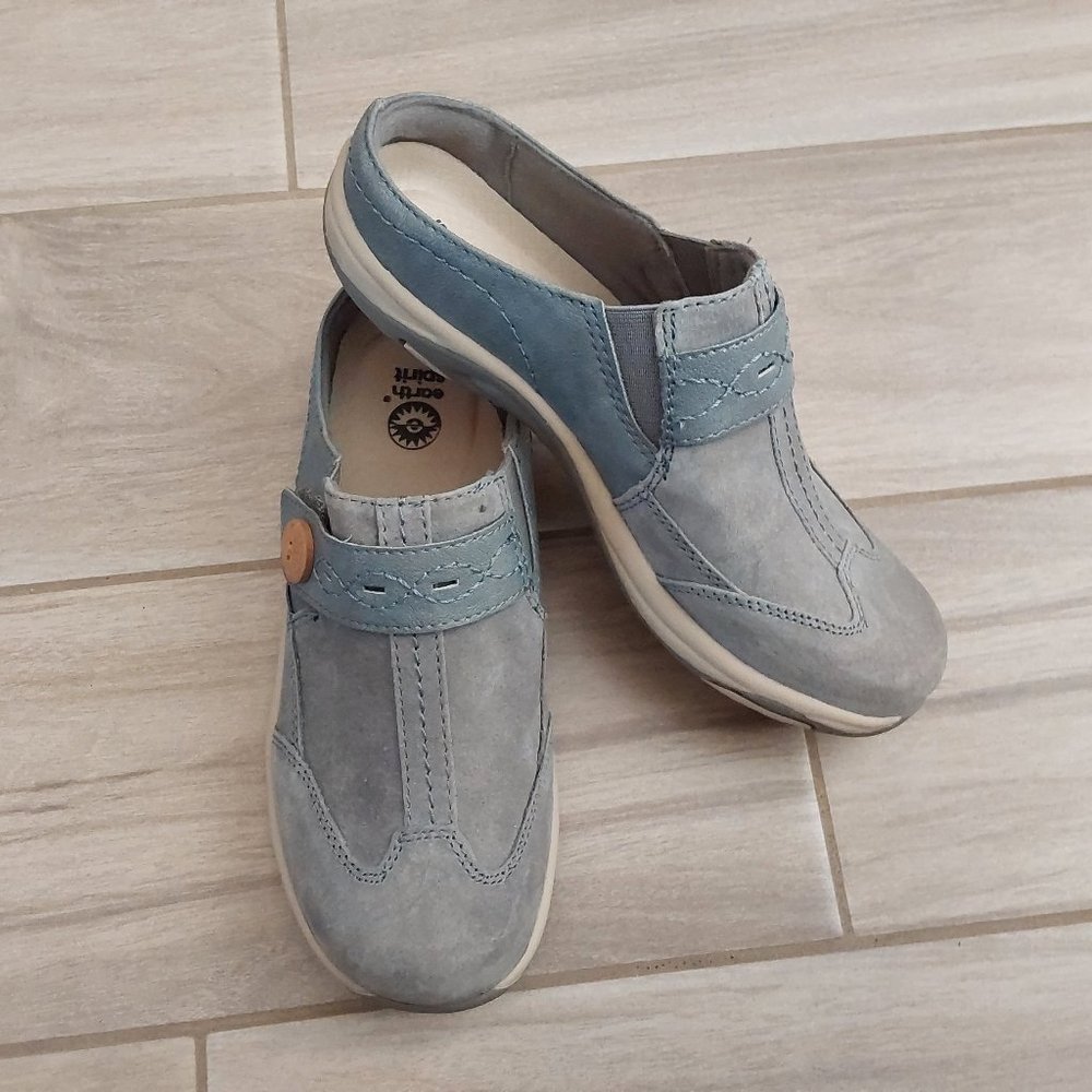 Earth Spirit NWOB Gray Suede Slip On Mule Clog. Size 6.5